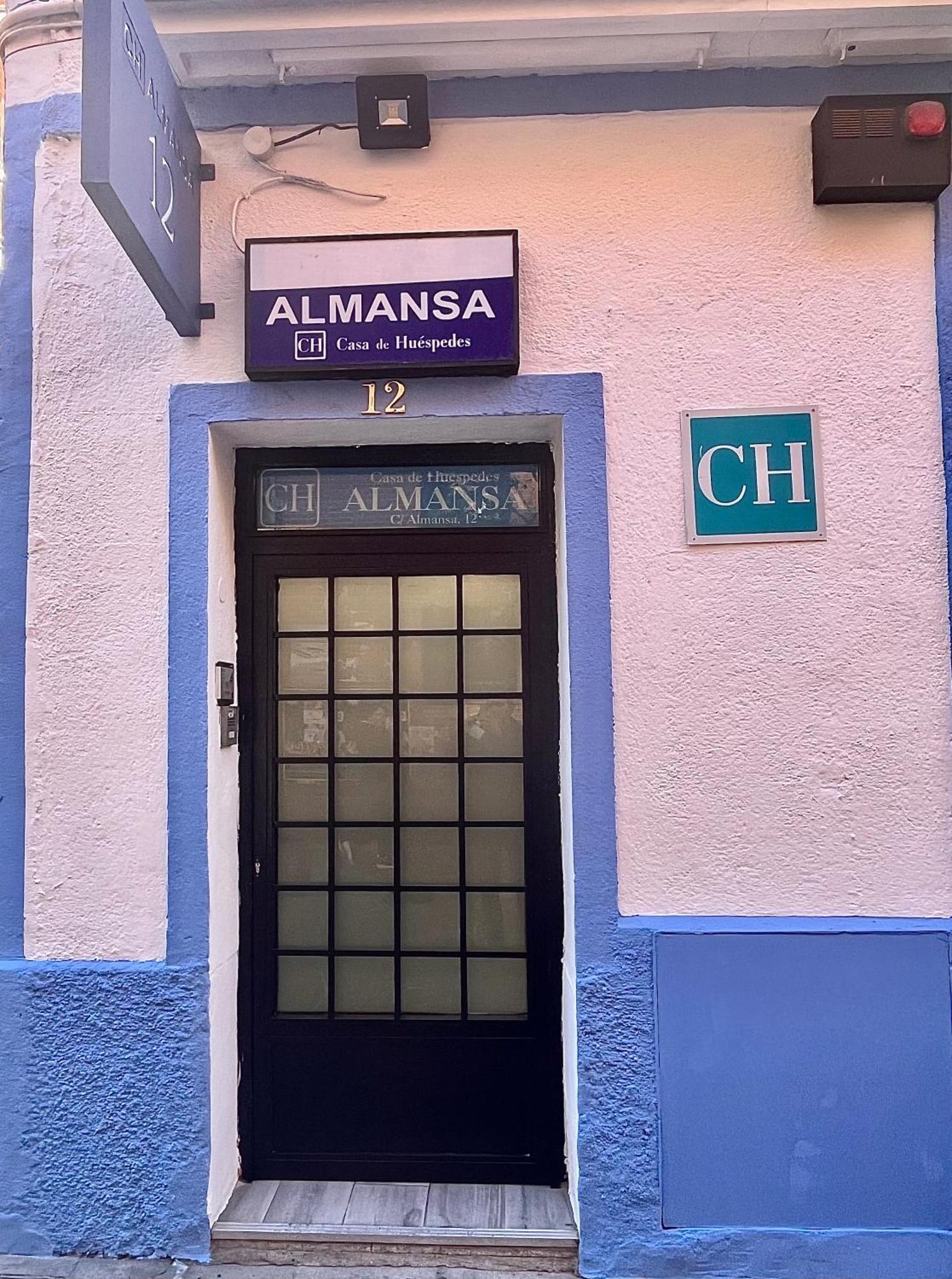 Casa De Huespedes Almansa Hotel Madri Exterior foto