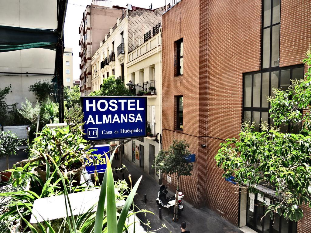 Casa De Huespedes Almansa Hotel Madri Exterior foto